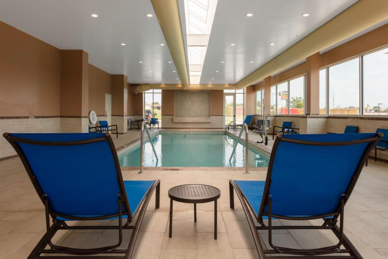 Springhill Suites Kansas City Airport Exterior photo