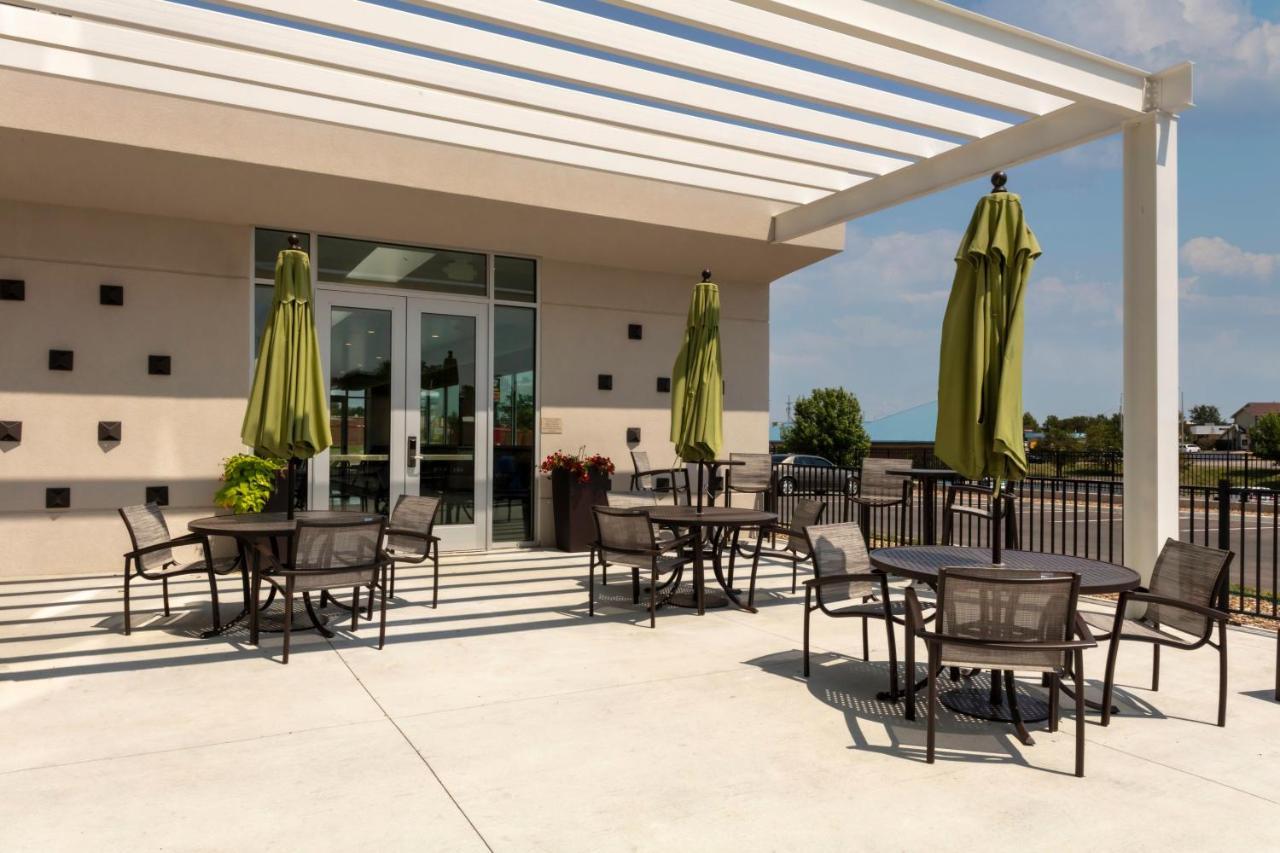 Springhill Suites Kansas City Airport Exterior photo