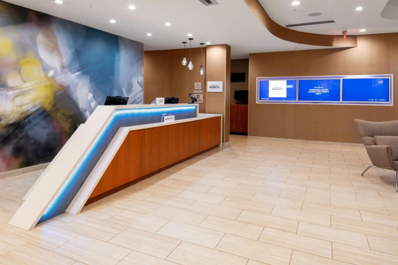Springhill Suites Kansas City Airport Exterior photo