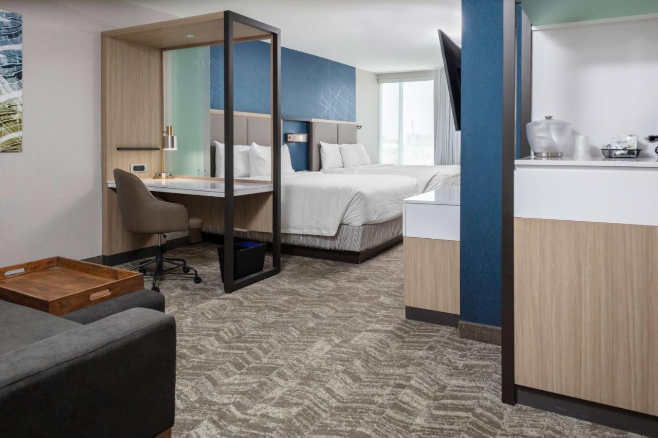 Springhill Suites Kansas City Airport Exterior photo